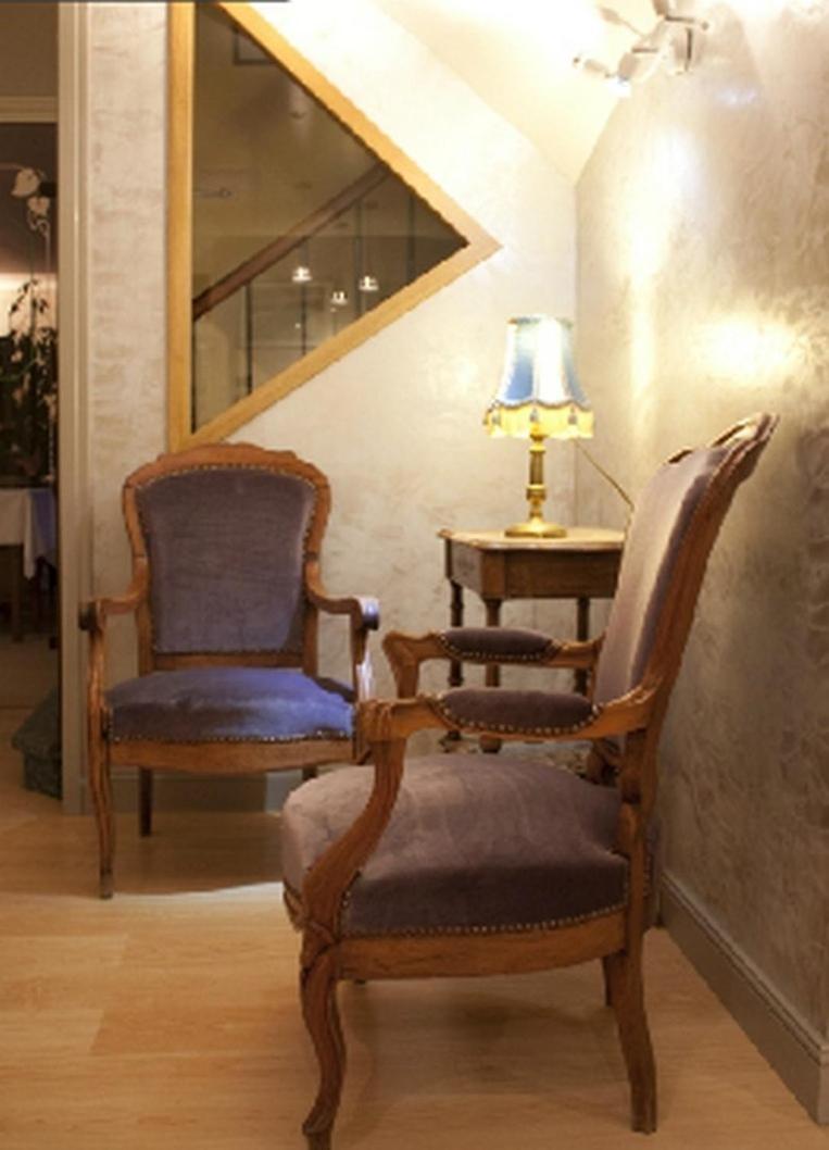 Logis Hotel Les Tilleuls Saint-Cirgues-de-Jordanne Bagian luar foto