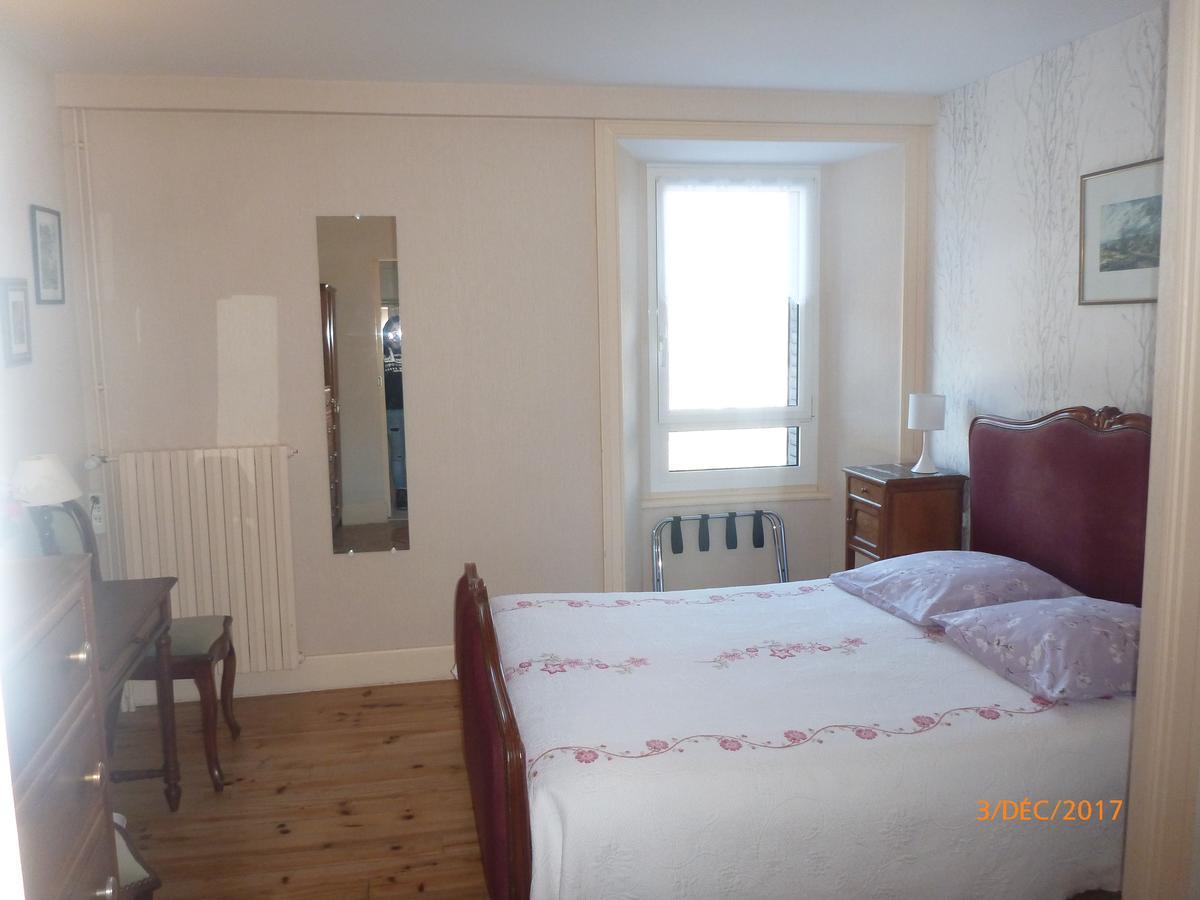 Logis Hotel Les Tilleuls Saint-Cirgues-de-Jordanne Bagian luar foto