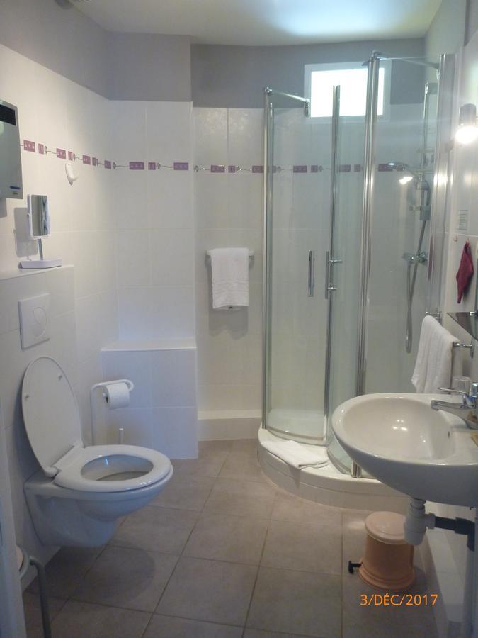 Logis Hotel Les Tilleuls Saint-Cirgues-de-Jordanne Bagian luar foto