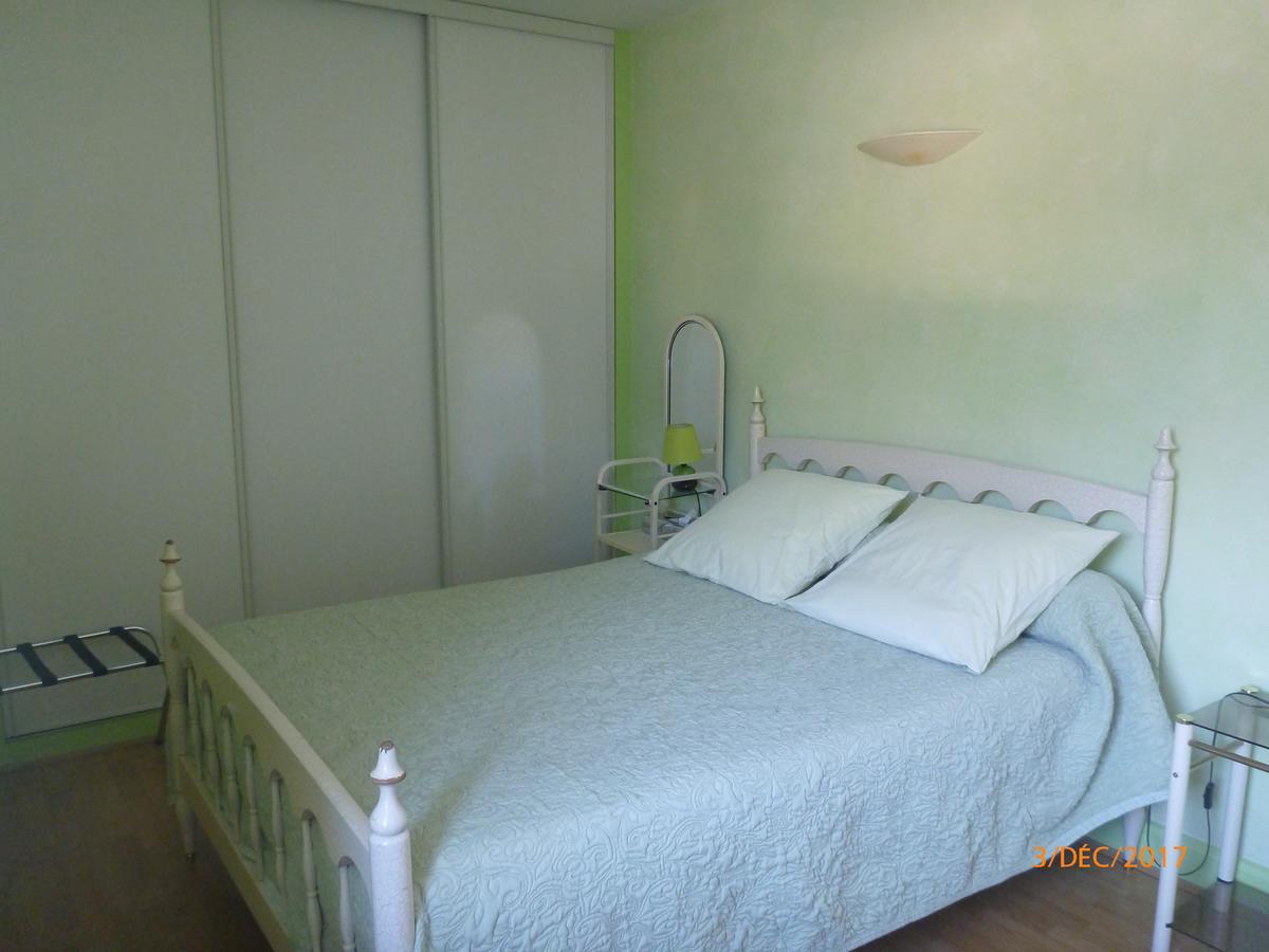 Logis Hotel Les Tilleuls Saint-Cirgues-de-Jordanne Bagian luar foto